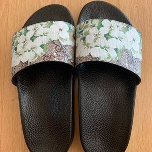 Floral women slide